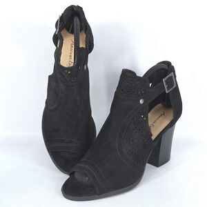 American Eagle Black Suede Peep Toe Heeled Sandals Cut Out Bootie 8.5 Block Heel